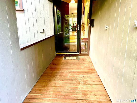 4th image of 35 Heritage Drive #35