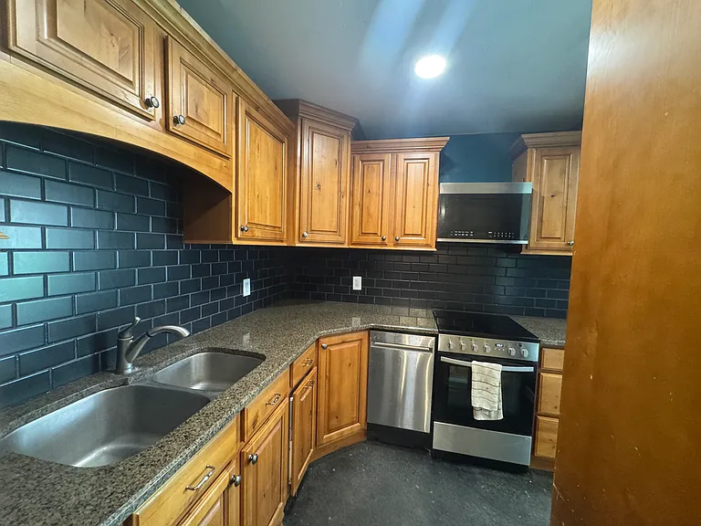 8857 Cottonwood Trl #B — Photo 10