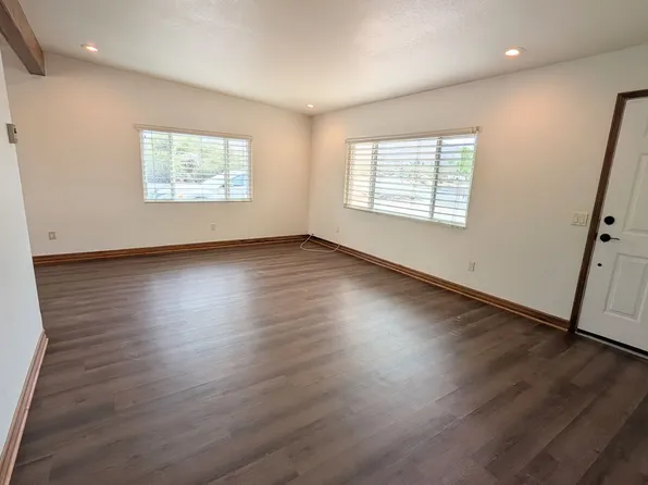 6613 Copper Mountain Rd, Twentynine Palms, CA 92277