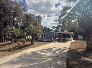 302 SPORTSMAN Drive, Welaka, FL 32193
