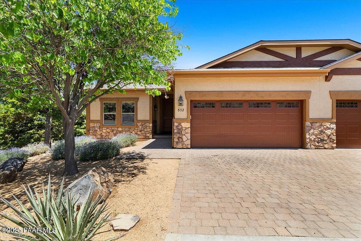 値下げ不可　house on the hill_ Parent Bag_Tile 532 Goshawk Trl, Prescott, AZ 86301 | Zillow