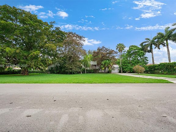 2nd image of 6002 SW 79th Ct