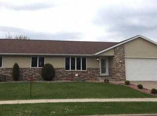 808 Windhill St, Onalaska, WI 54650