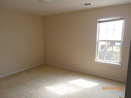 5th image of 732 Sugar Oak Ln