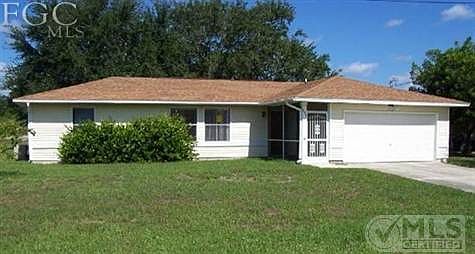 1st image of 433 Candlewick Cir W