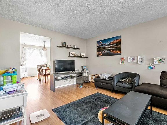 4th image of 140 N Dalhousie Rd NW
