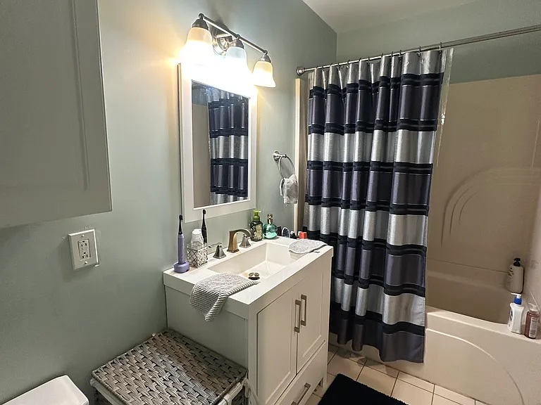 128 Locust Ave #D — Photo 8