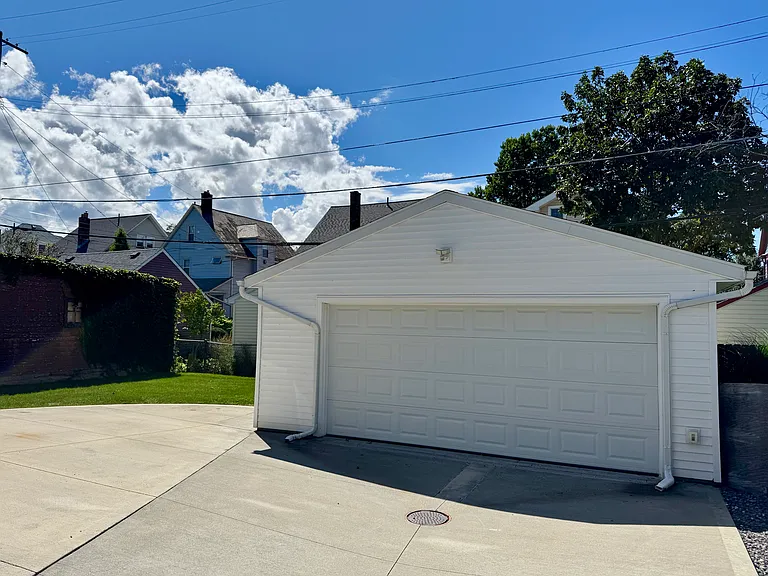 1448 Northland Ave — Photo 22