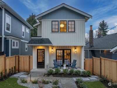 2513 2nd Avenue W, Seattle, WA, 98119