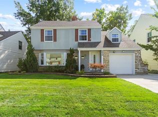 4434 Groveland Rd, University Heights, OH 44118