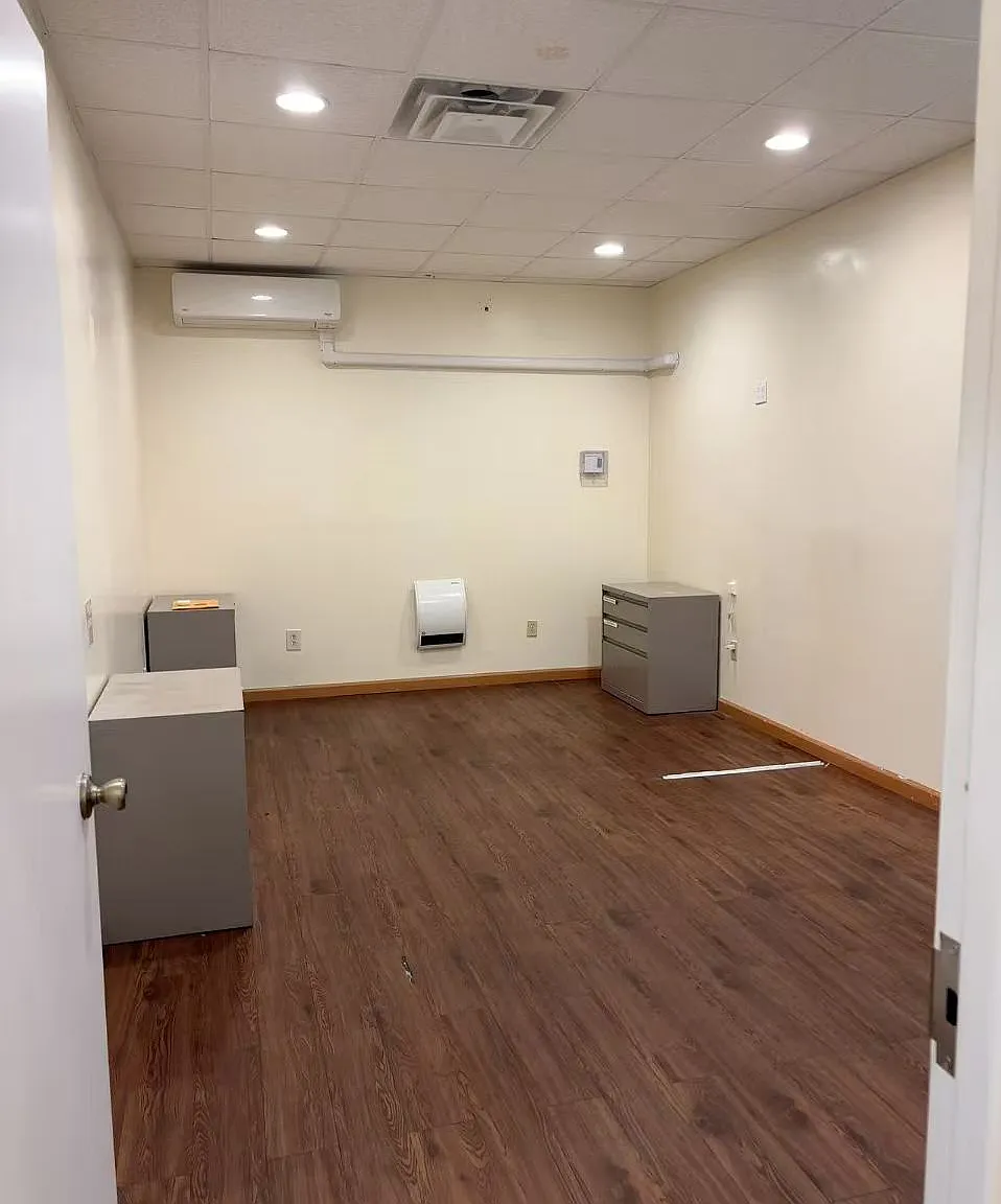 5 bed, 3000 sqft, $7,600 — Photo 3
