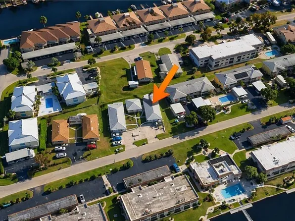 4015 SE 19th Ave APT 5-9, Cape Coral, FL 33904