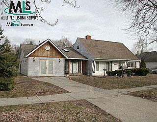 1st image of 7448 Vernon St