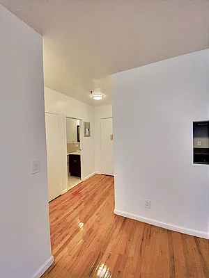 Rented by RC REAL ESTATE OF NEW YORK | media 14