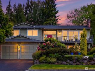 1033 8th Avenue S, Edmonds, WA 98020