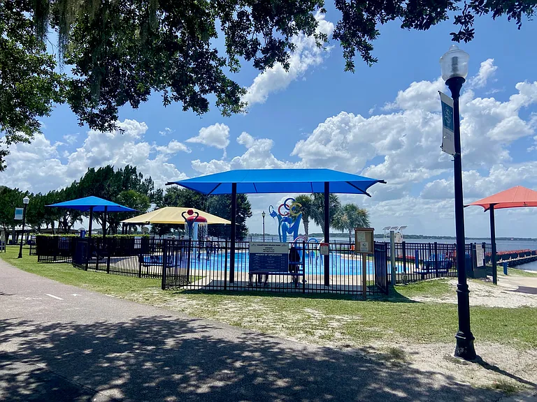 Children's splash water park by Lake Minneola