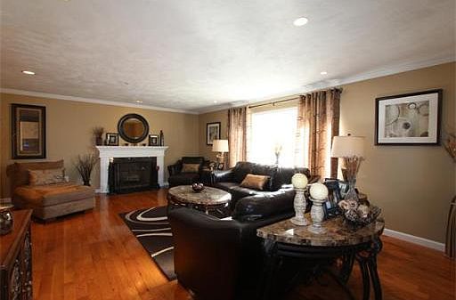 2nd image of 46 Mill Pond Ln
