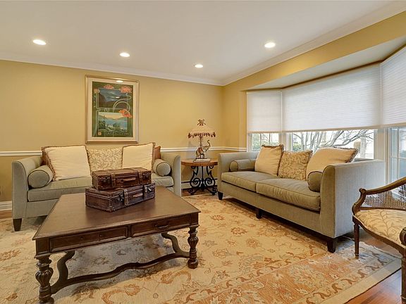 4th image of 1 Baldwin Pl