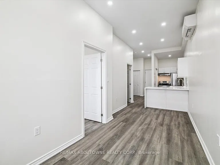 68 Peel St #3 — Photo 1