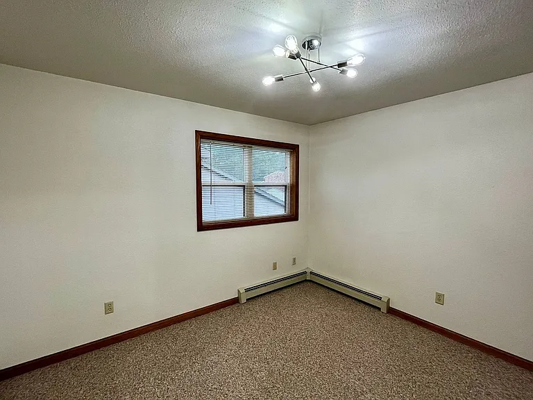 1216 N Point Dr — Photo 25