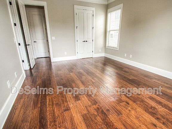 5th image of 3125 Hazelton Dr