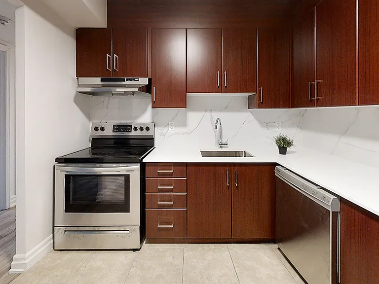 435 Albert St — Photo 31