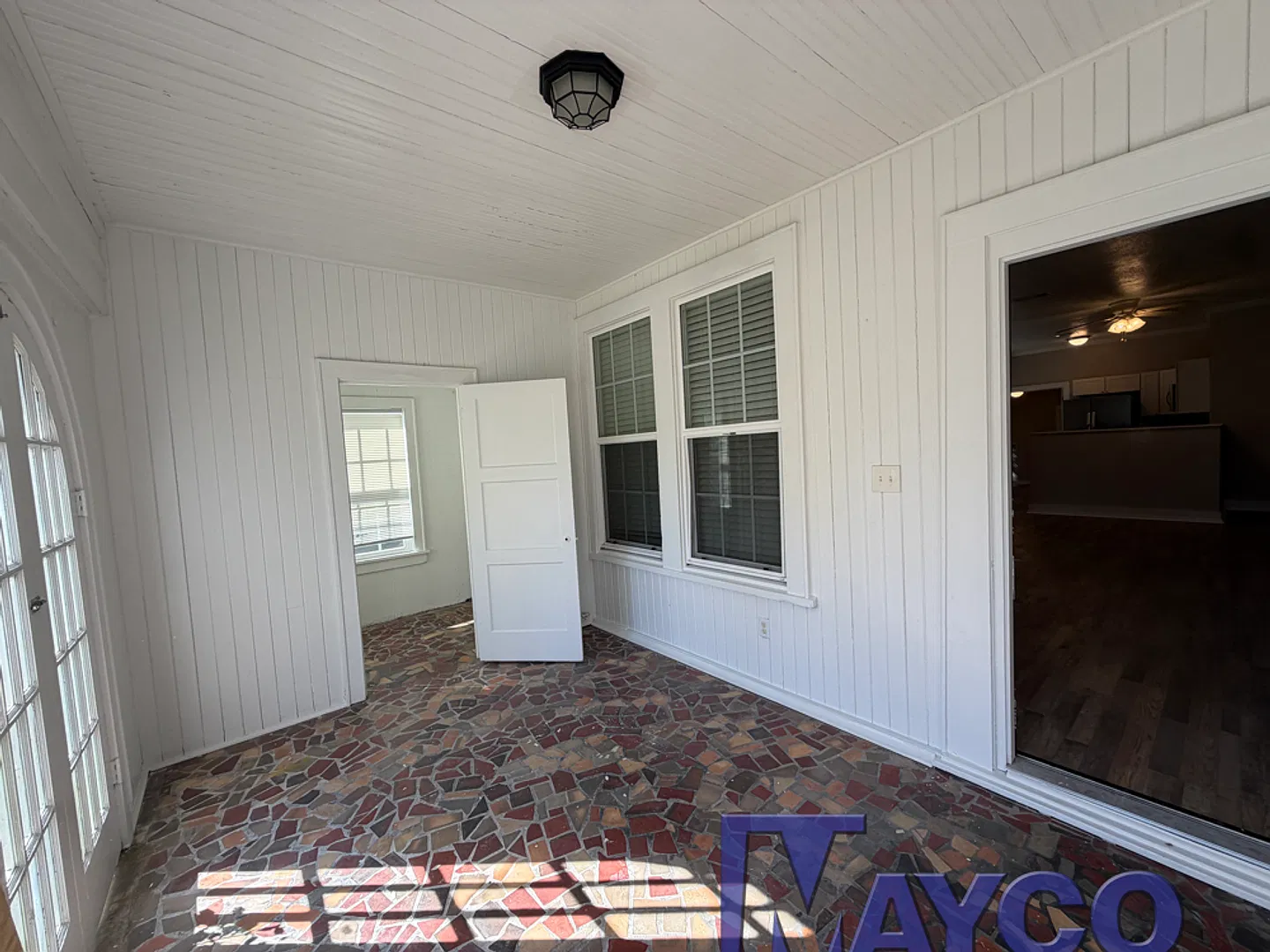 3 bedroom 2 bath in Highland neighborhood, Totally Renovated! — Photo 2