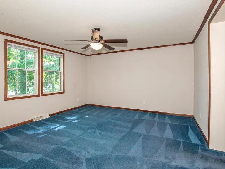 447 Kemp Rd — Photo 24