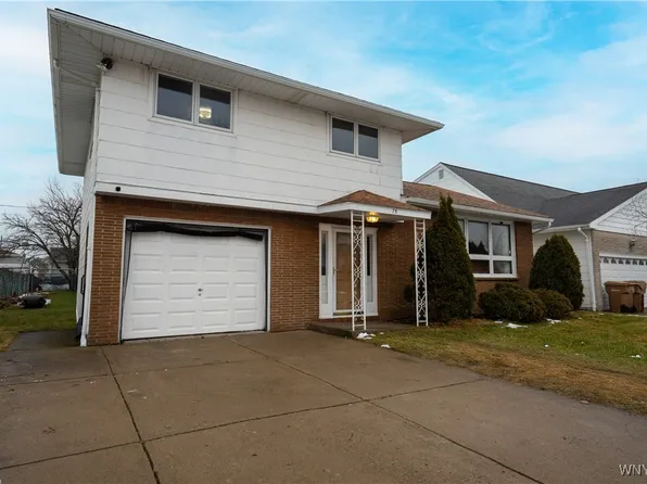 75 Fairoaks Ln, Cheektowaga, NY 14227