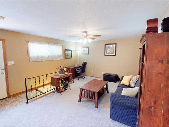 4th image of 303 E English St