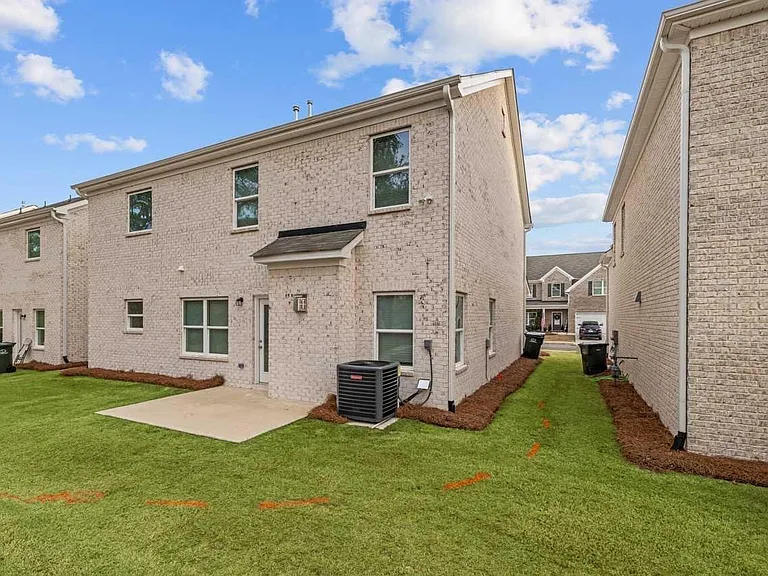 211 Clark Lake Ln — Photo 37