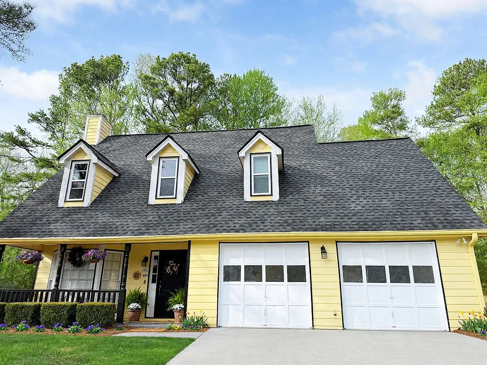 801 Forest Park Ln