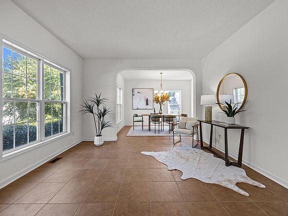 5th image of 5501 Southern Cross Ave