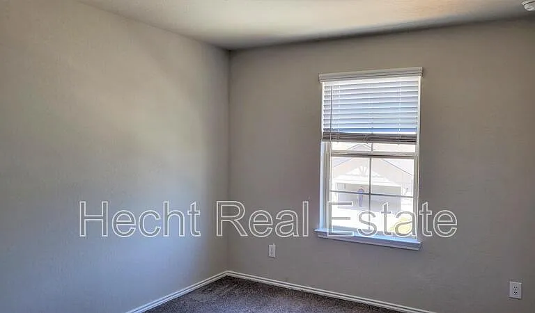 2440 Ayers Dr — Photo 21