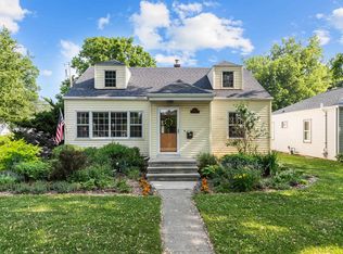 802 E Harrison St, Appleton, WI 54915