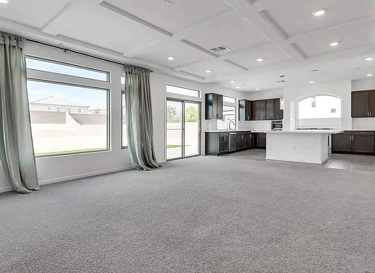 8541 S Pioneer Way — Photo 9