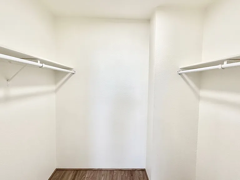 1255 Nuuanu Ave #E1614 — Photo 11