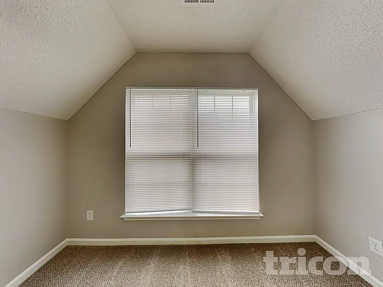 5818 Greenway Vista Ln — Photo 18