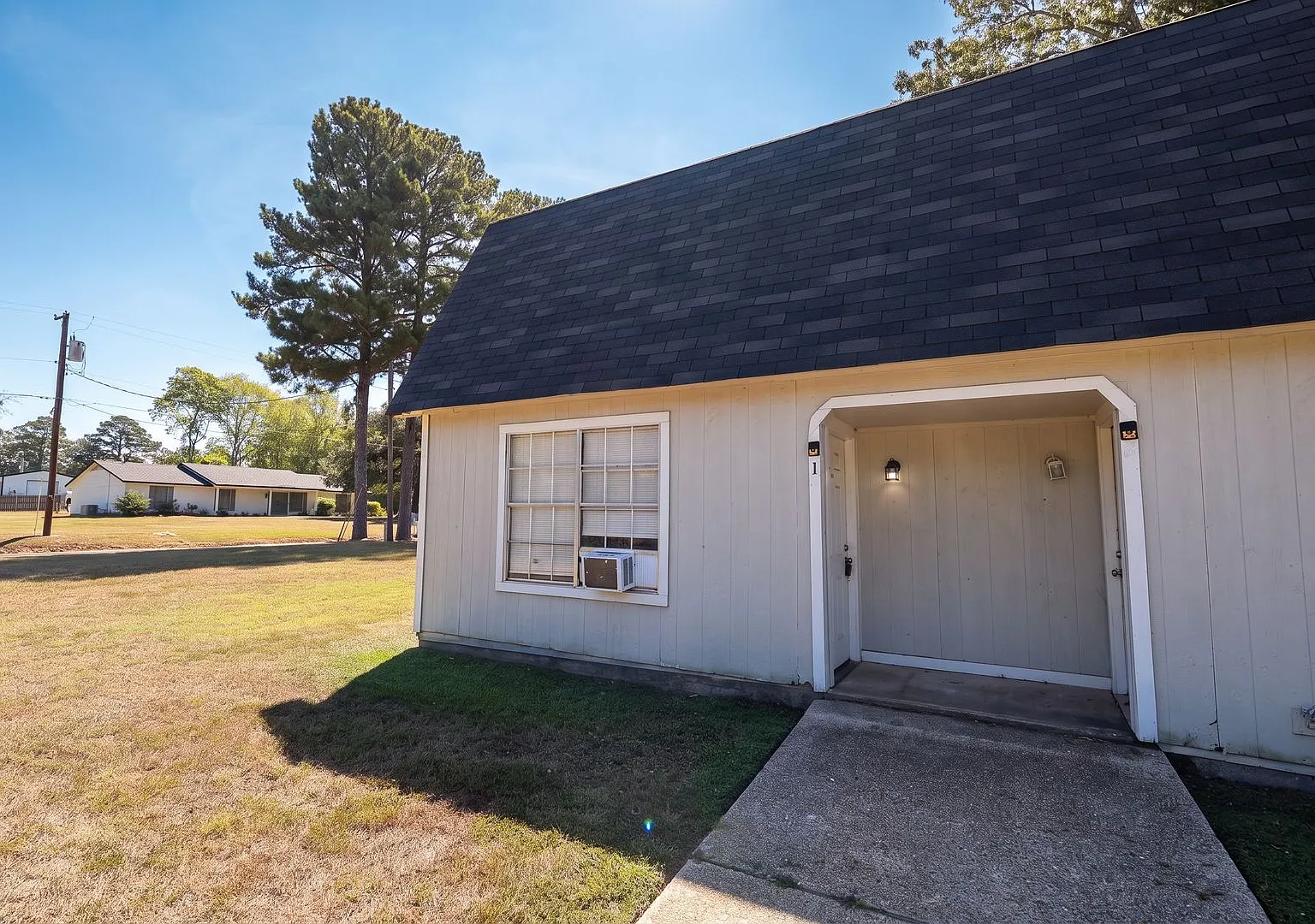Stonewall, LA - For Rent - 1 bed 1 bath Apartment! — Photo 1