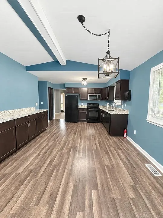 2 bed, 1471 sqft, $1,850 — Photo 4