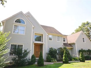 2 Promontroy Knl, Cumberland, RI 02864