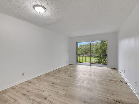3rd image of 8400 Lagos De Campo Boulevard #308