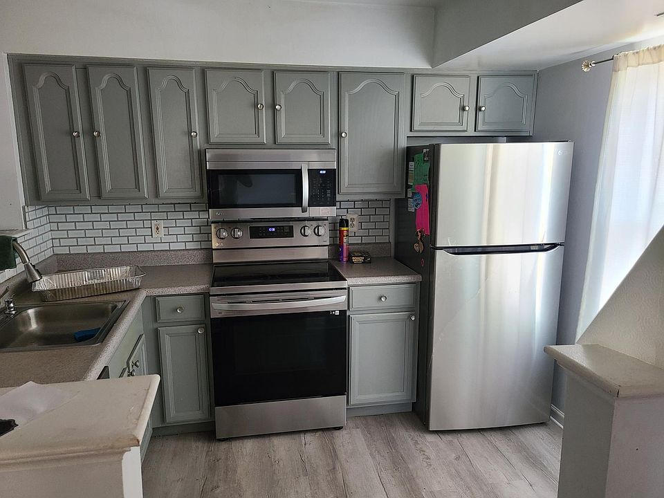 2nd image of 14020 Erie Ct