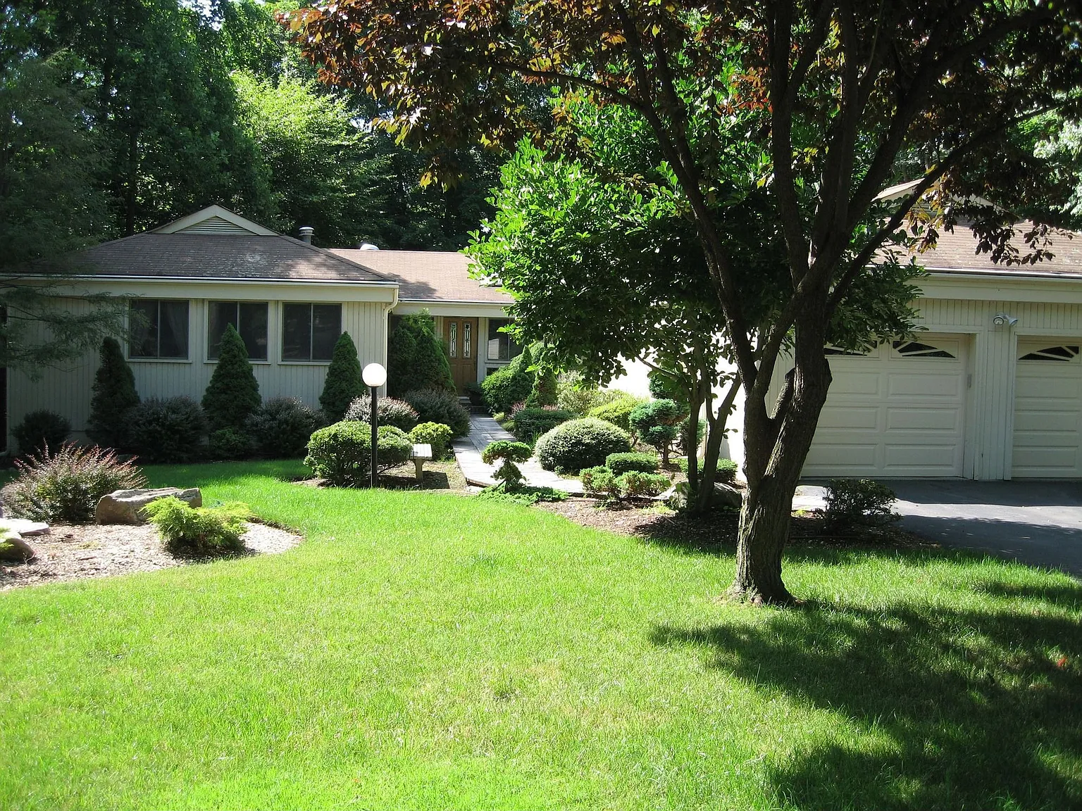 4 Footstep Ln photo 1