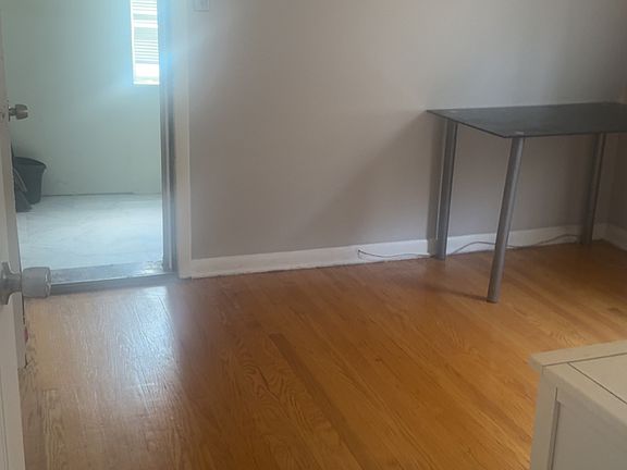 3rd image of 1009 Bellwood Ave APT 1S