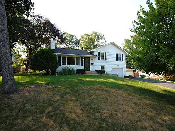 2nd image of 3701 Flag Ave N