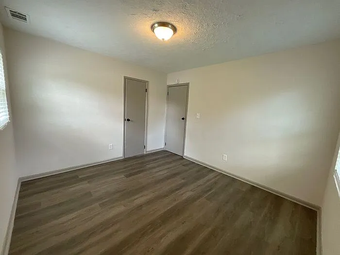 8919 Yarmouth Dr — Photo 19