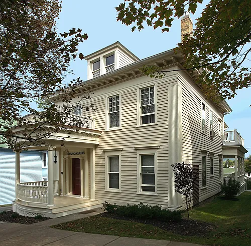 164 Pine St #201 Photo 1