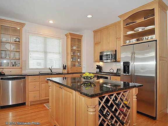4th image of 35 Leeshore Ln #53