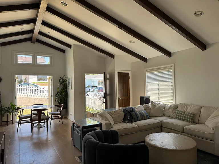 1740 Mathews Ave — Photo 5